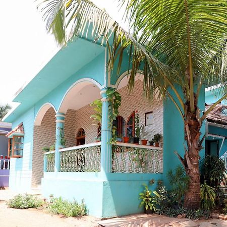 Fraddie Guest House Calangute Esterno foto